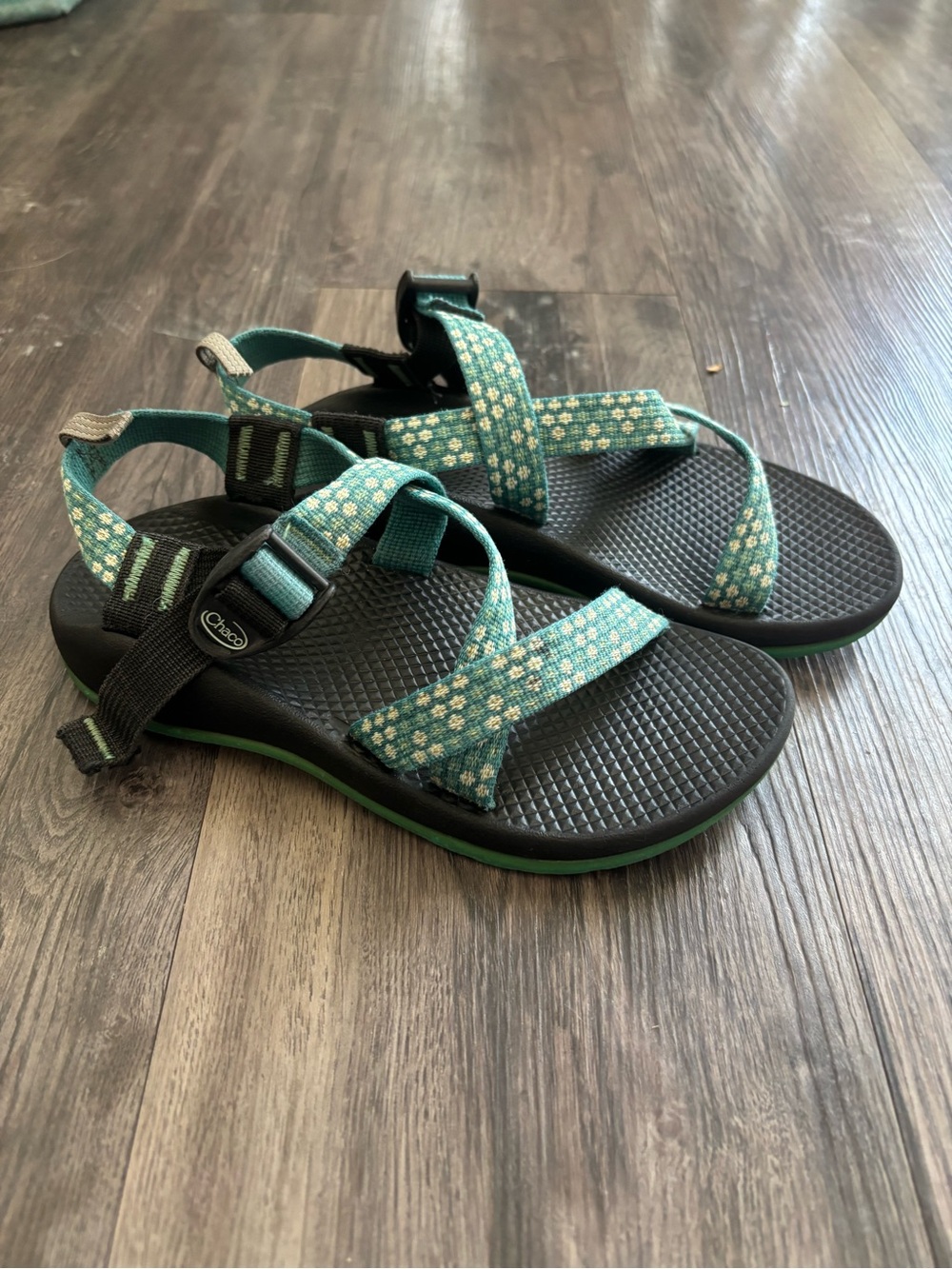 Chaco’s Girls size 3